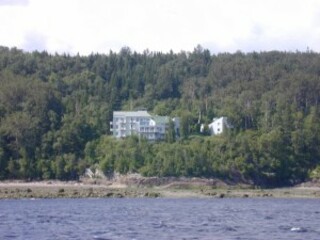 auberge-la-riviere-saguenay-300x225.jpg